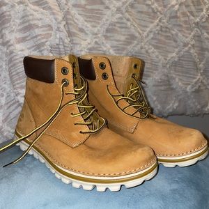 New Tan Suede Light Timberlands